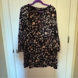Floral Black Women's Top size 1x